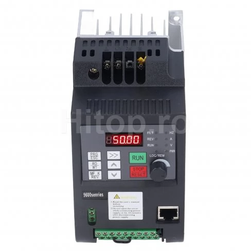 Convertor de frecvență intrare 220V, ieșire 3 x 220V, 2.2KW, 10A, pentru motoare trifazate