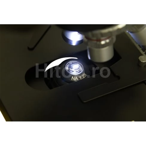Microscop trinocular Levenhuk 740T Microscop trinocular Levenhuk 740T